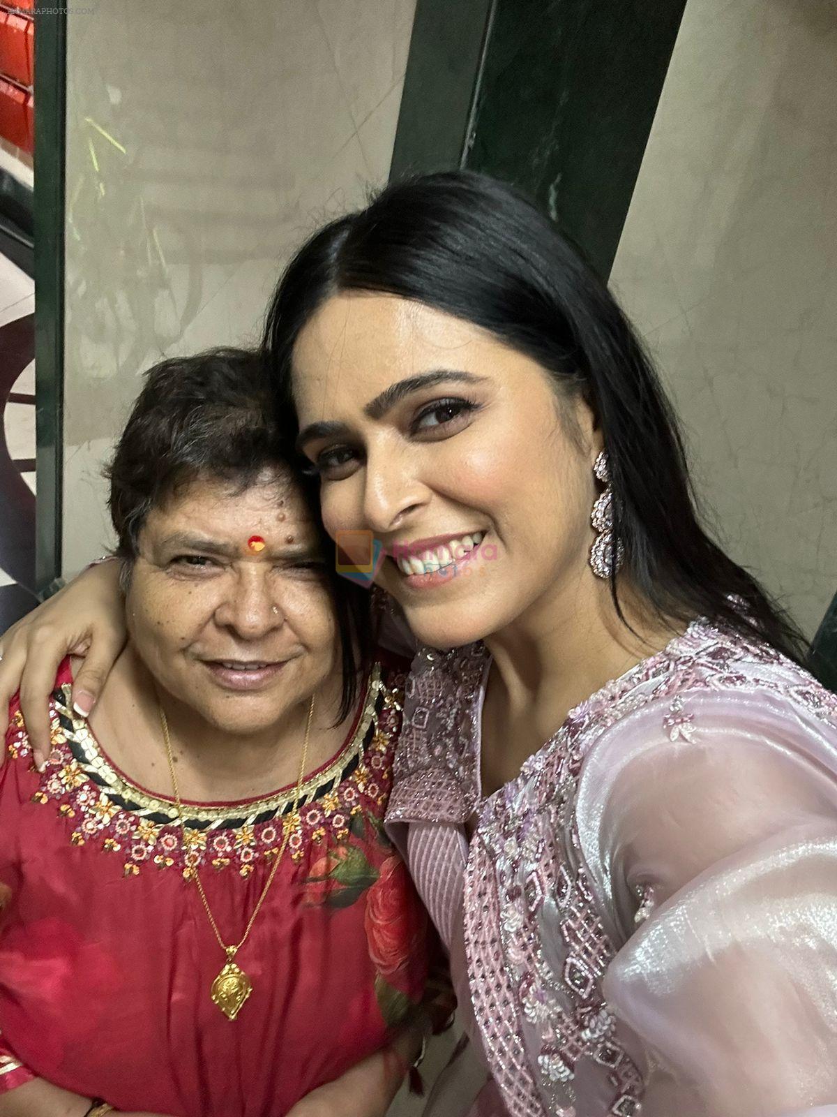 Madhurima tuli message for her mom on mothers day on 13th may 2023